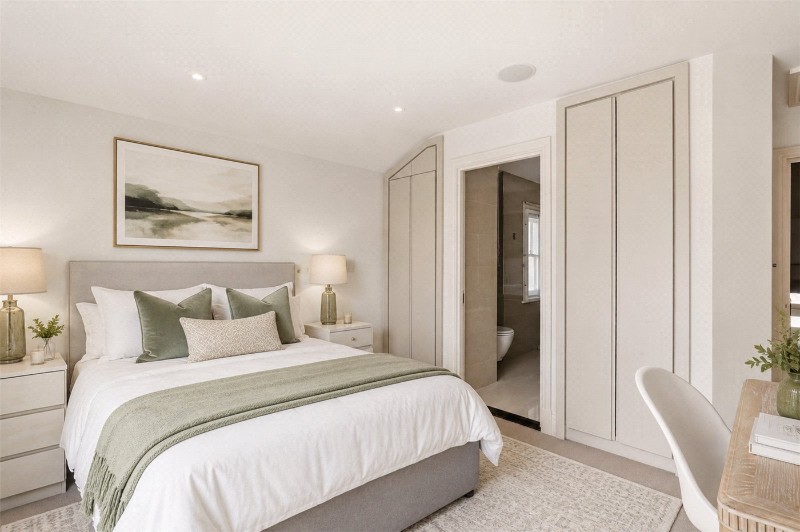 Bovingdon Road, London, SW6