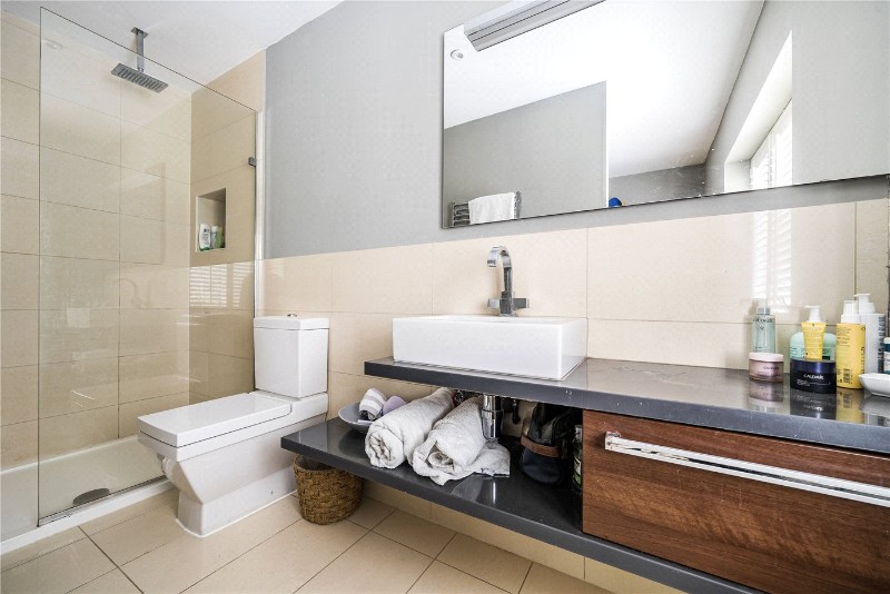 Tilford Road, Farnham, Surrey, GU9