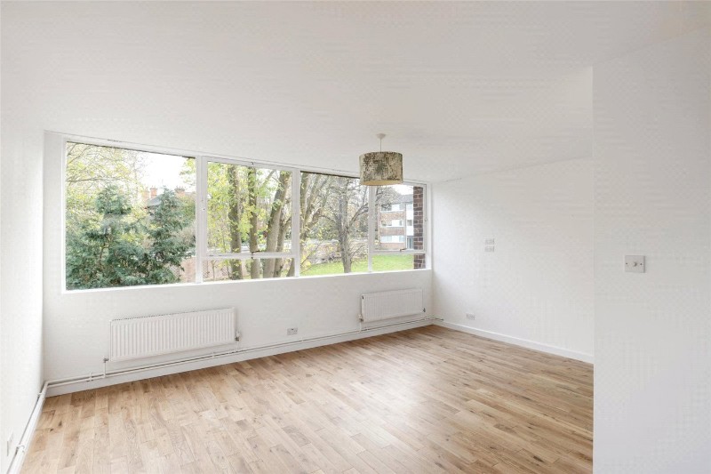 Auckland Road, London, SE19