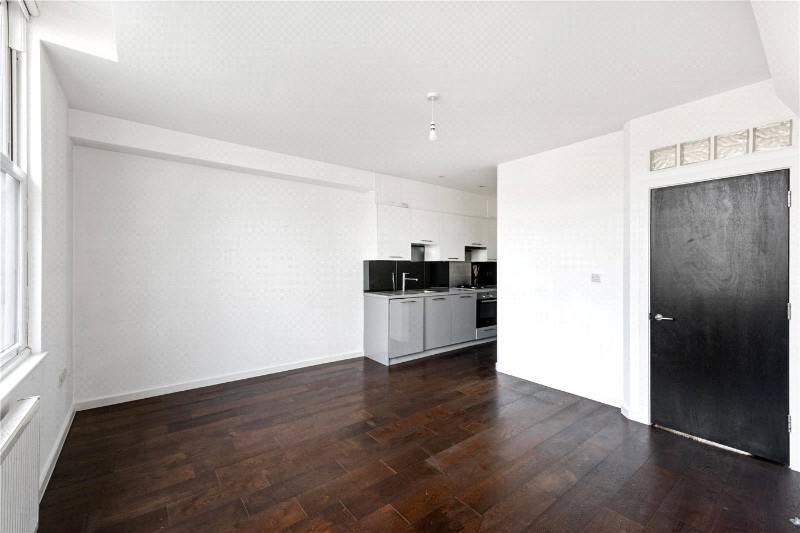 Queens Drive, London, N4