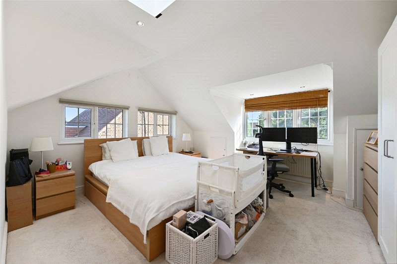 Woodfield Road, London, W5