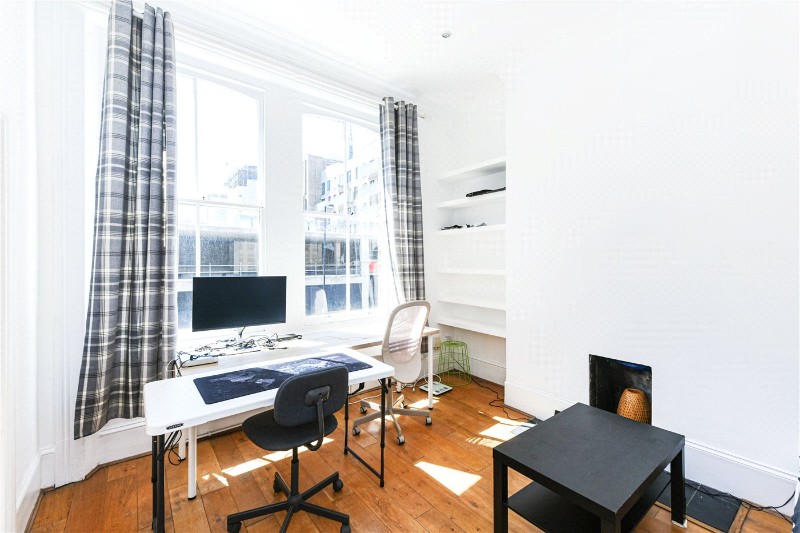 Farringdon Road, London, EC1R