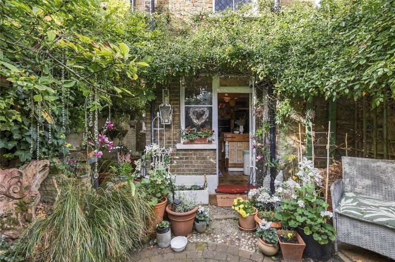 Albion Road, London, N16