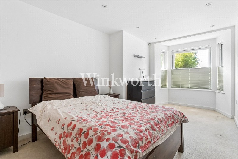 Avenue Road, London, N15