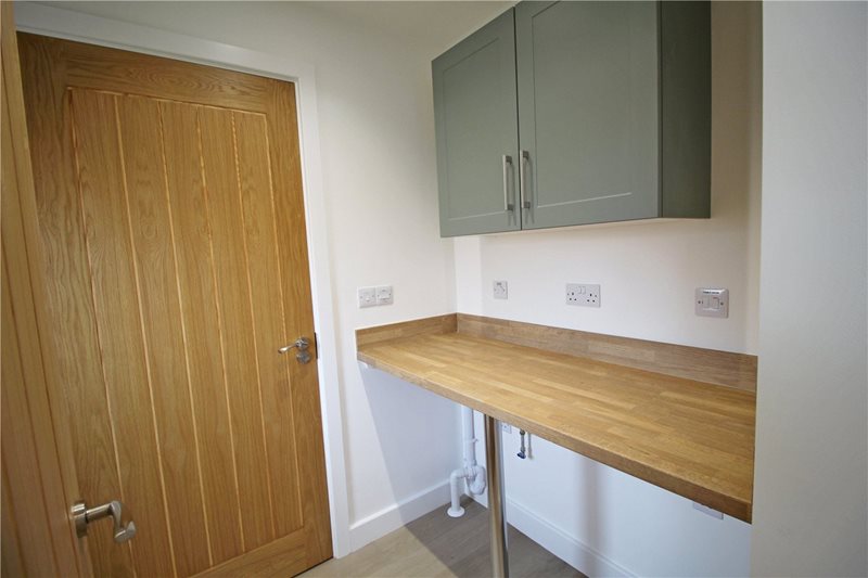 Farnborough Close, Pinchbeck, Spalding, PE11
