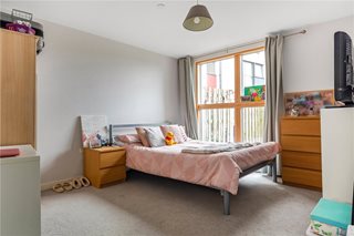 Garratt Lane, London, SW17