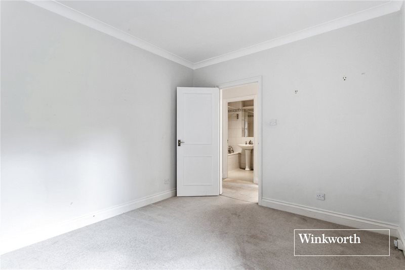 Hendon Lane, Finchley, London, N3