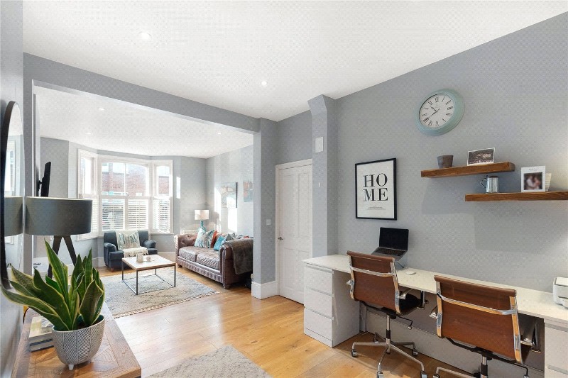 Dyers Lane, London, SW15