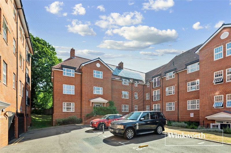 Collison Avenue, Barnet, EN5