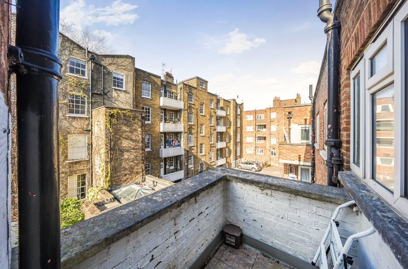 Rosebery Avenue, London, EC1R
