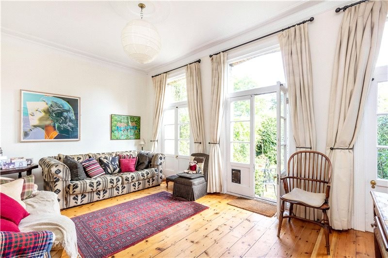 Hillersdon Avenue, Barnes, London, SW13