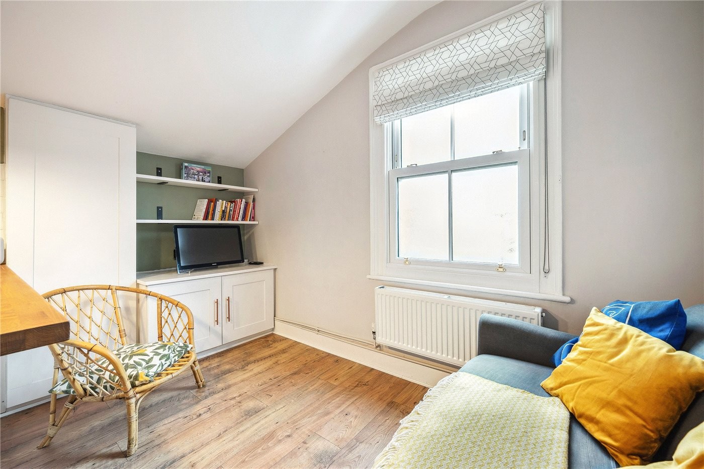 1 bedroom property for sale in Kingscourt Road, London, SW16 (Ref