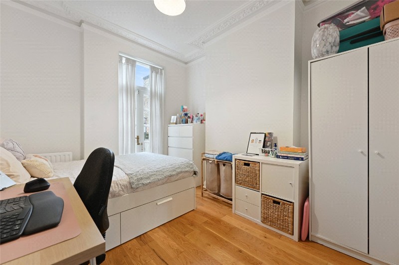 Bloemfontein Avenue, London, W12