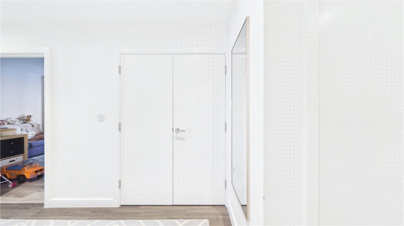 Bollo Bridge Road, London, W3