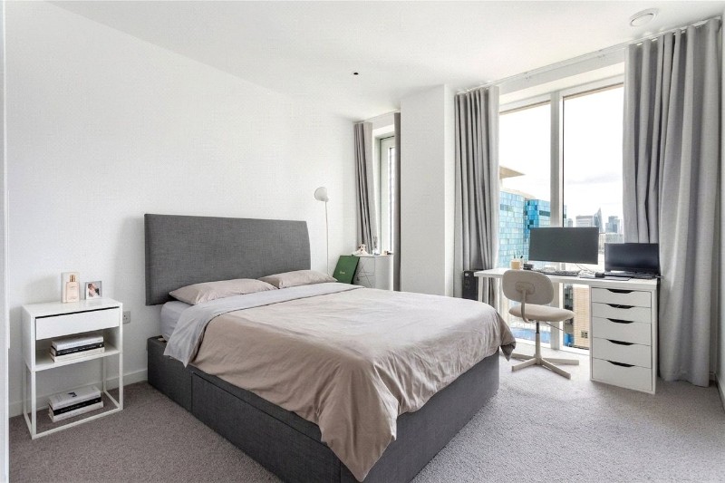 Tapestry Way, London, E1