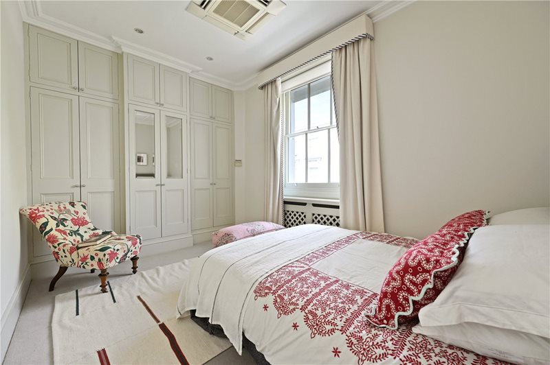 Vicarage Gardens, Kensington, London, W8