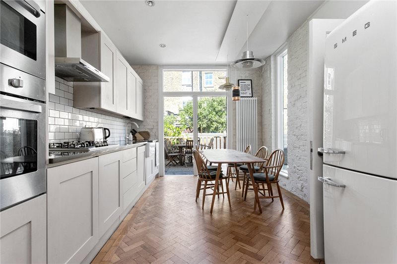 Brownswood Road, London, N4