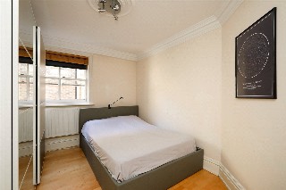North Common Road, London, W5