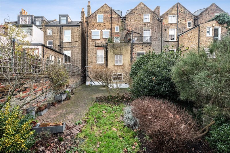 Colvestone Crescent, London, E8