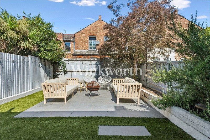 Russell Avenue, London, N22