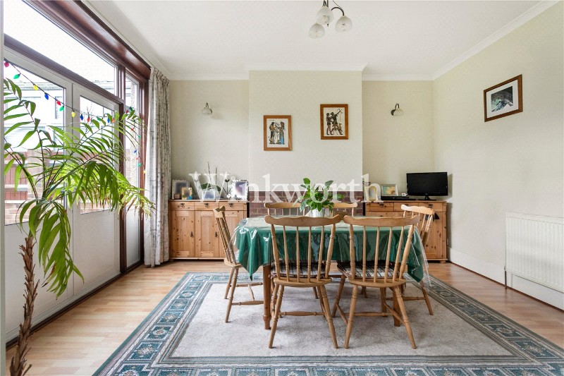 Belmont Avenue, London, N13
