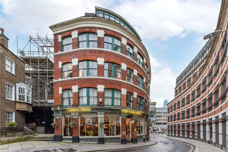 St. Andrew's Hill, London, EC4V