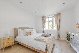 Kings Parade, Okehampton Road, London, NW10