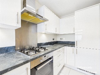 Haden Square, Reading, Berkshire, RG1