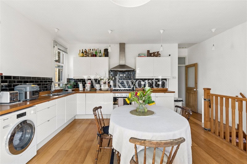 Westbury Avenue, London, N22