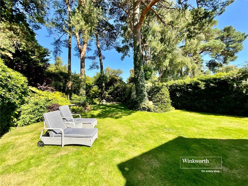 Hurstbourne Avenue, Highcliffe, Christchurch, BH23