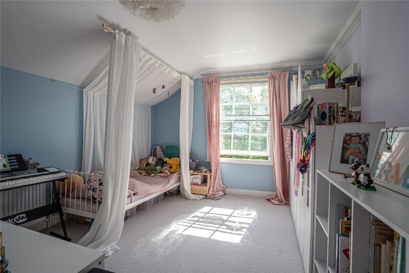 Gleneagle Road, London, SW16