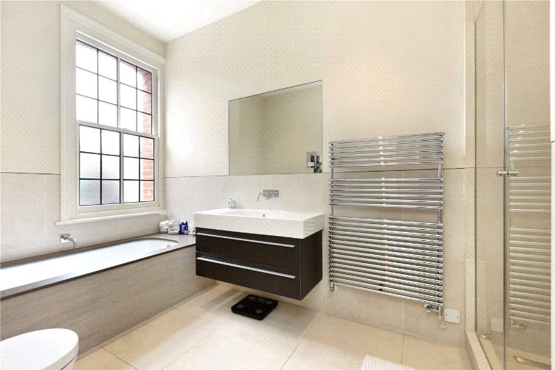 Daylesford Avenue, London, SW15