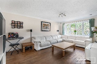 Shire Close, Bagshot, Surrey, GU19