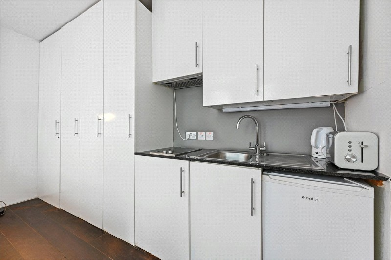New Row, London, WC2N