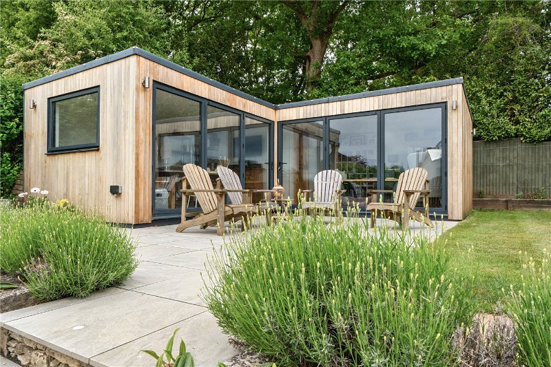 Abbots Ride, Farnham, Surrey, GU9