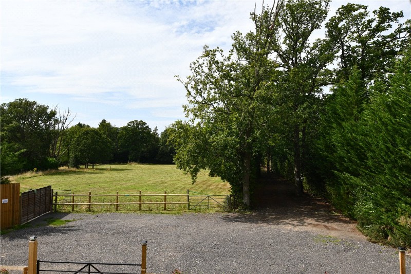 New Mill Road, Finchampstead, Wokingham, Berkshire, RG40