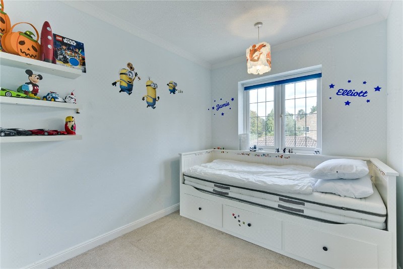 Rosslyn Park, Weybridge, Surrey, KT13