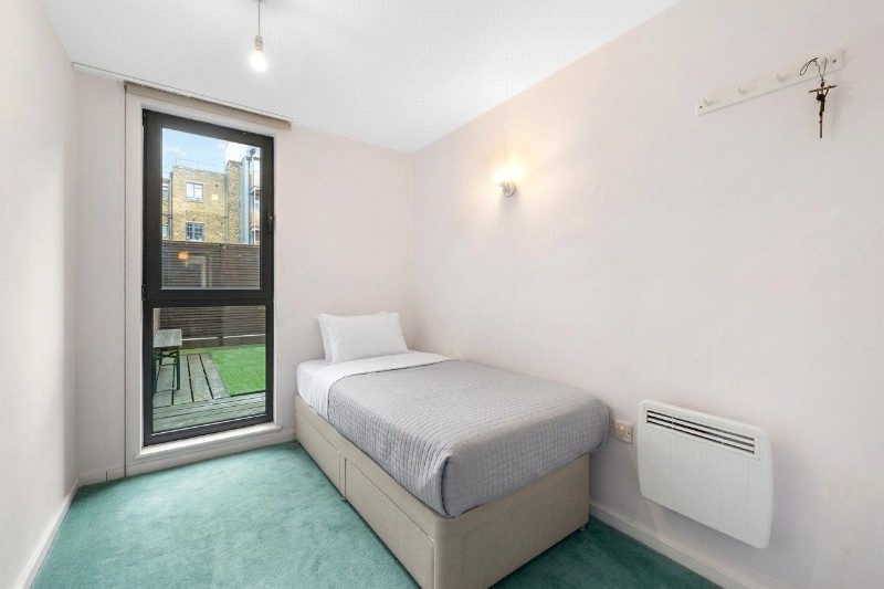 Ratcliffe Cross Street, London, E1