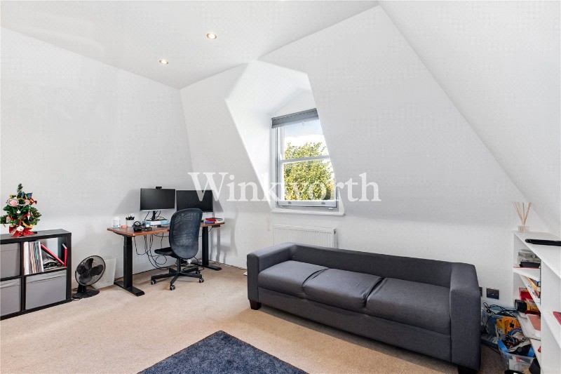 Queens Drive, London, N4