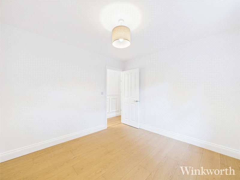 Tring Avenue, London, W5