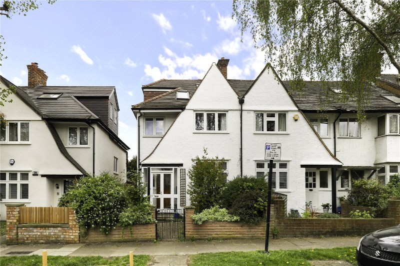 Park Drive, London, W3