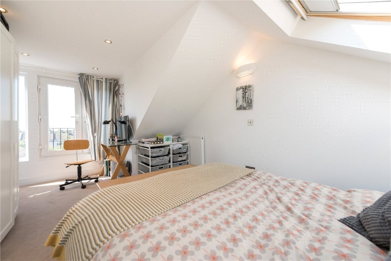 Bathurst Gardens, London, NW10