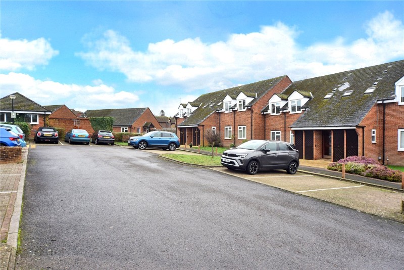 Henbit Close, Tadworth, Surrey, KT20