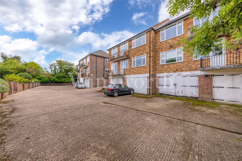 The Mount, 214 Creighton Avenue, London, N2