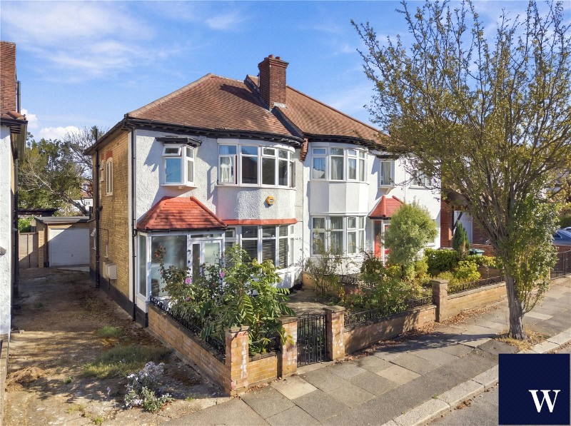 West Avenue, West Finchley, London, N3
