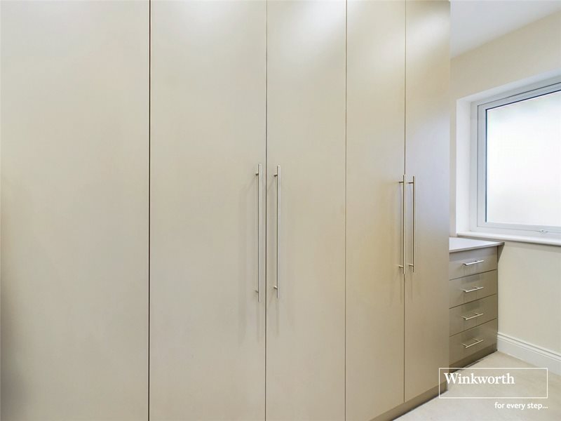 Queens Way, Hendon, London, NW4