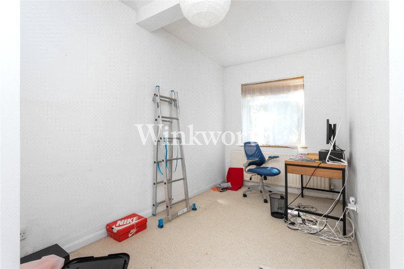 Waltheof Avenue, Tower Gardens, London, N17