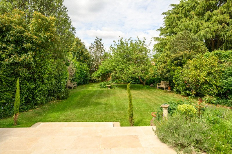 Wadham Close, Shepperton, Surrey, TW17