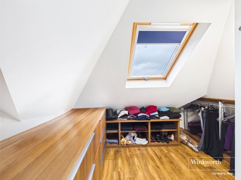 Edgwarebury Lane, Edgware, HA8