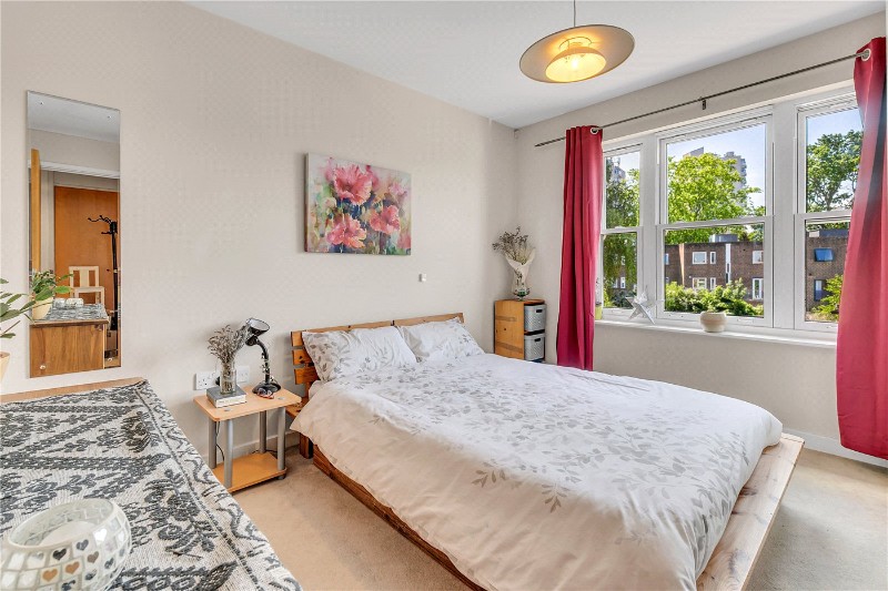 Crescent Lane, London, SW4